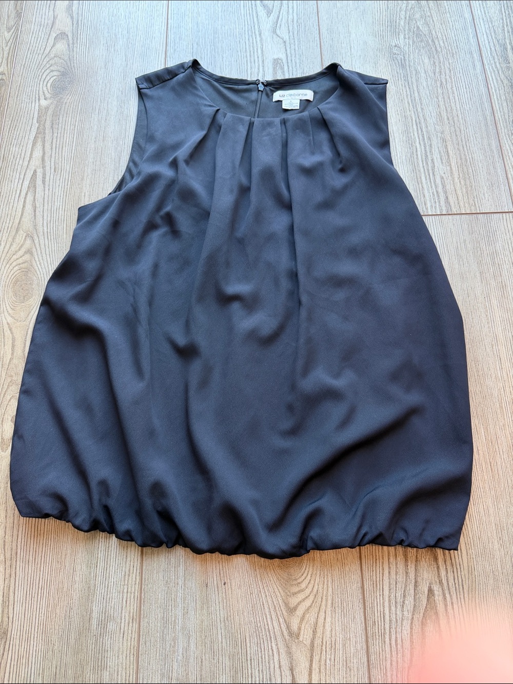 Club Monaco Black Pleated Sleeveless Top